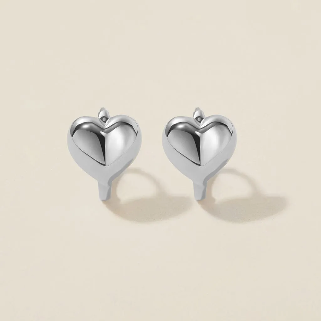 Bae heart midi huggie earrings white gold