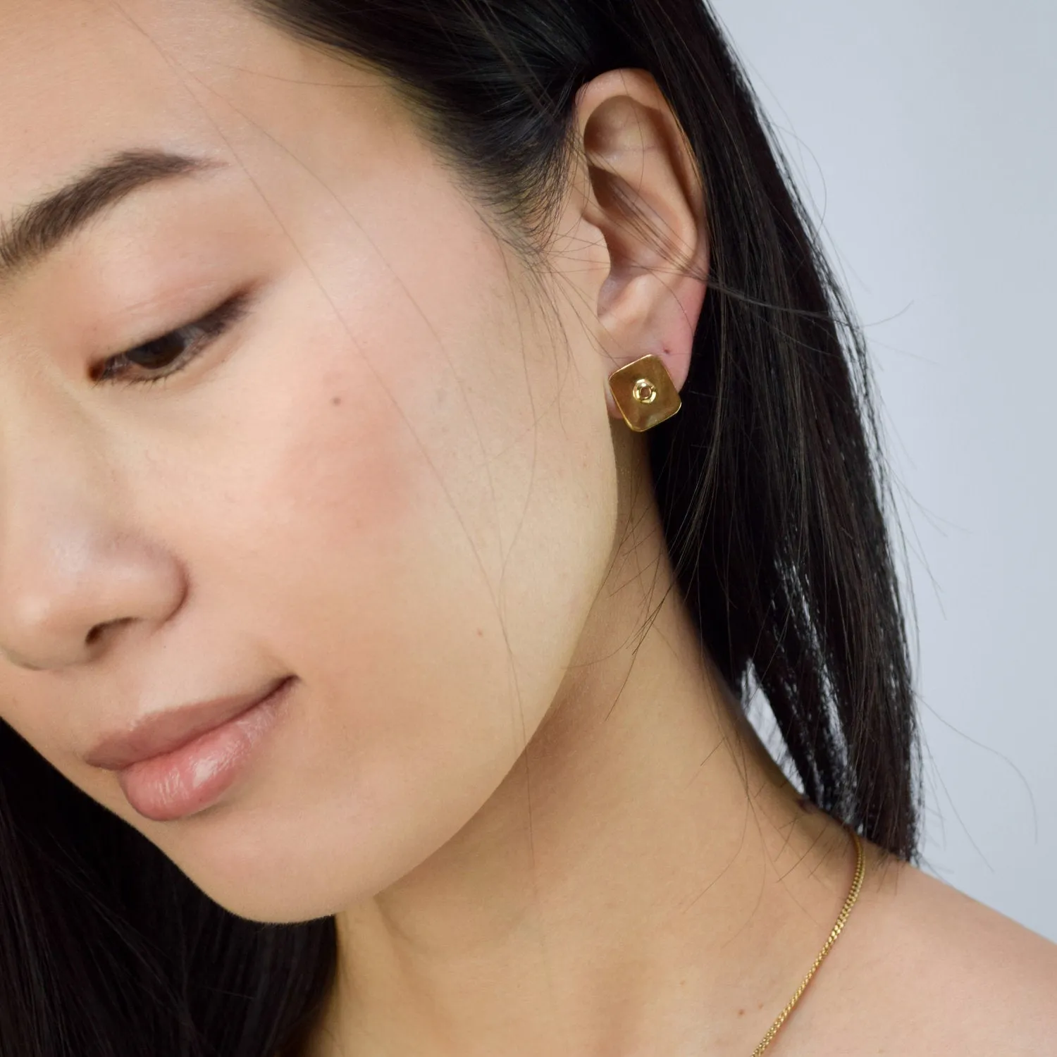 Brass VUOTO Studs