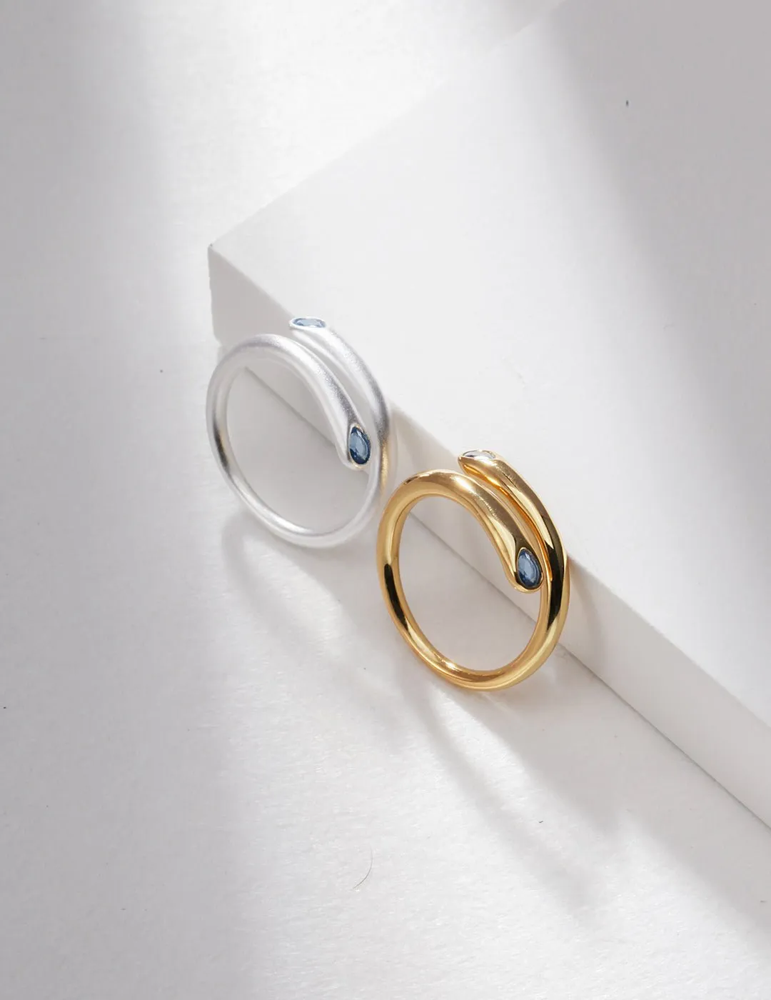 Minimalist Line Sapphire Ring