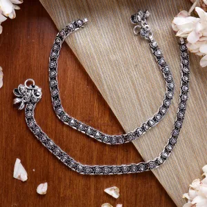 Teejh Disha Linked Silver Oxidized Anklets