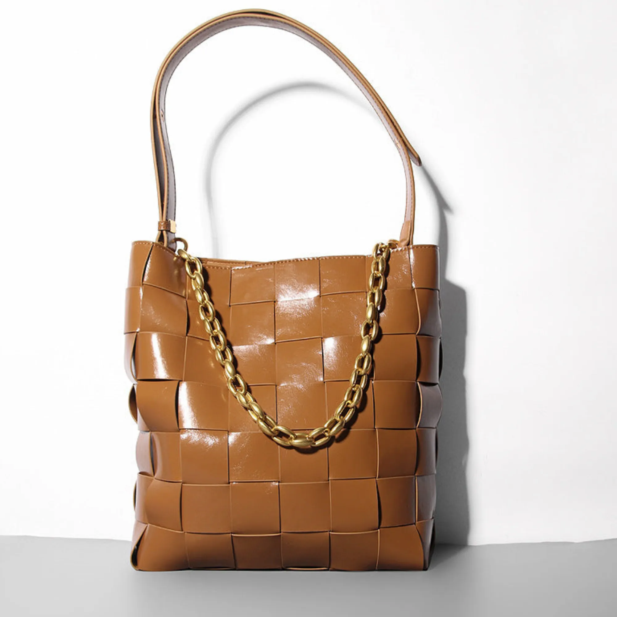 Women's Leather Woven Bucket Bag